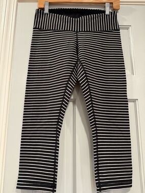 Lululemon Wunder Under 21” leggings